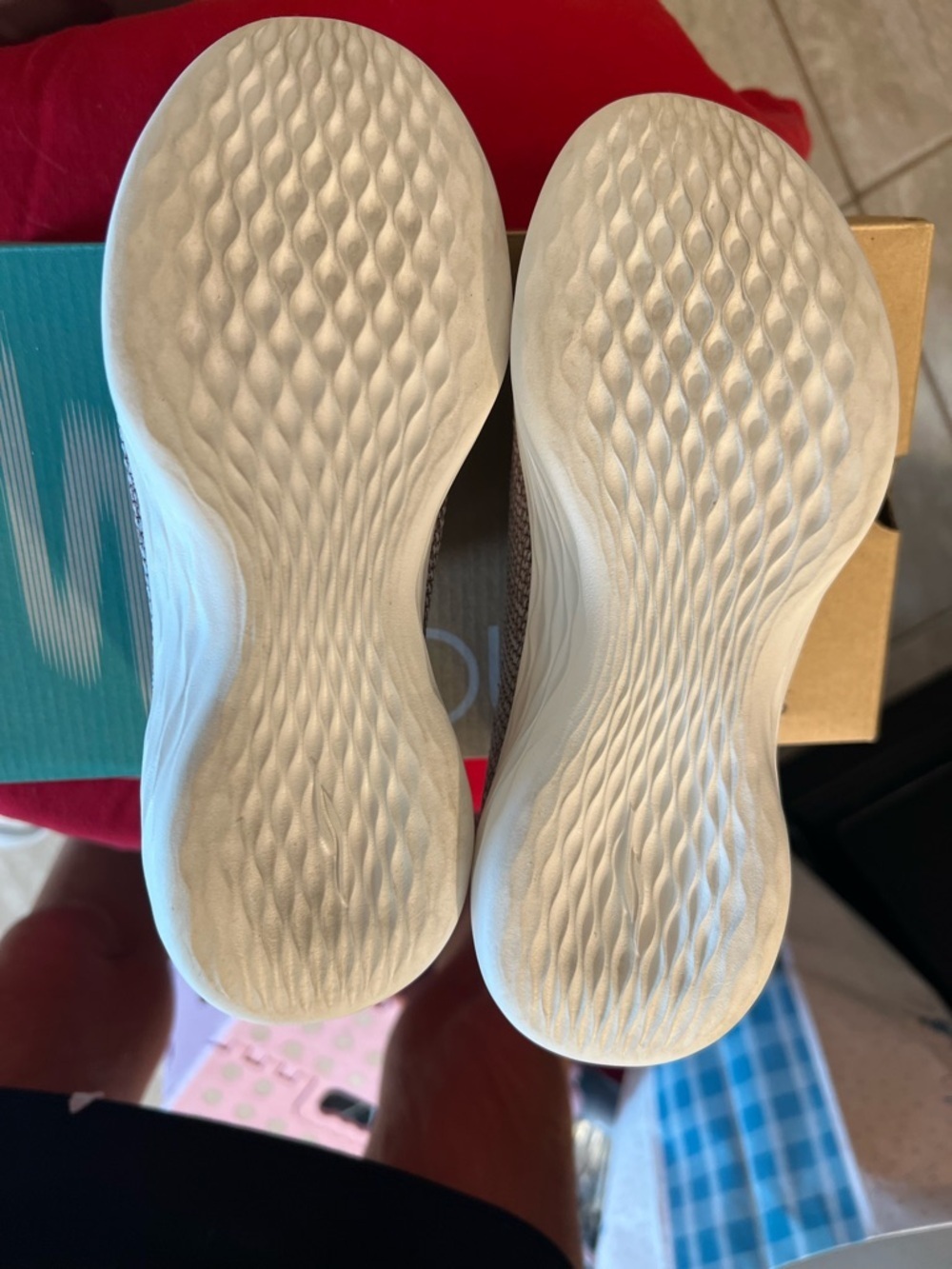 Skechers Women's YOU Define - Walking Sneaker SZ 6 - Picture 6 of 15